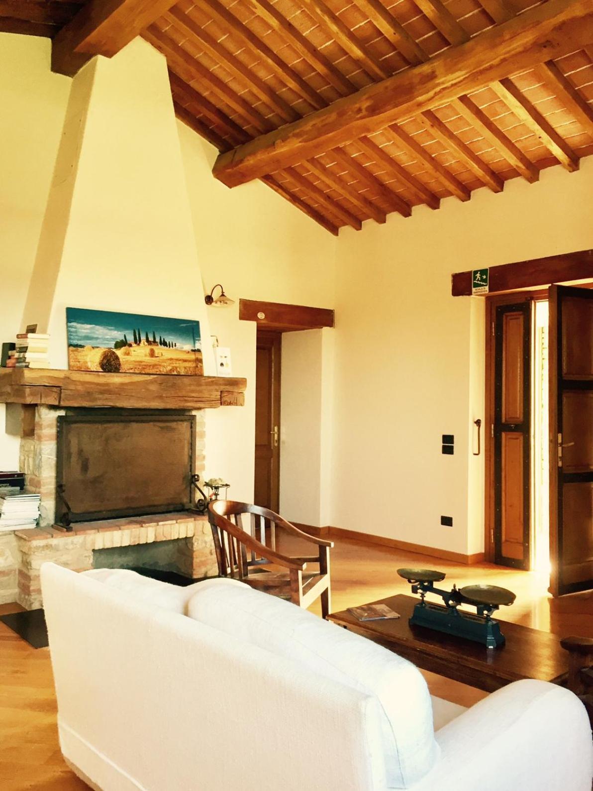 Agriturismo & Cantina Tenuta Casteani Ribolla Rom bilde
